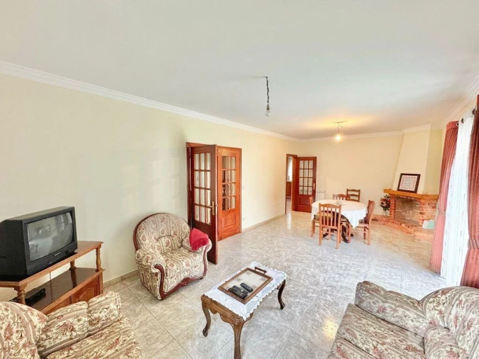 Moradia T3 para Venda em Vila e Roussas