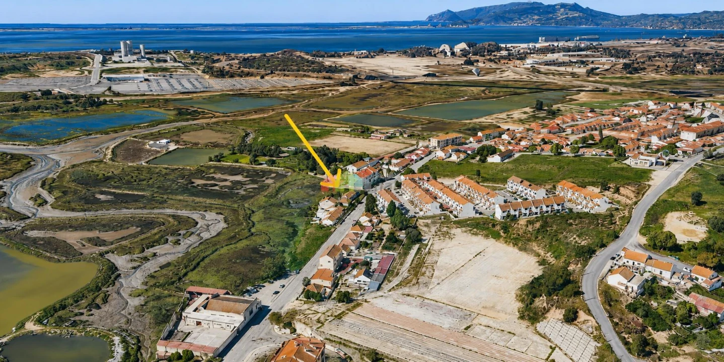 Terreno para Venda em Sado Foto 24