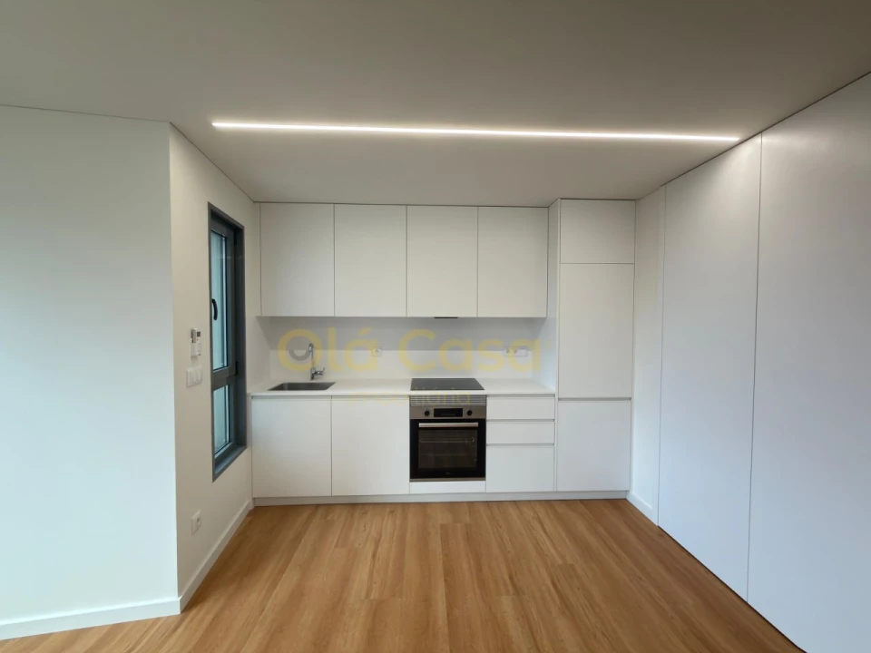 Apartamento T2 para Venda em Paranhos Foto 3