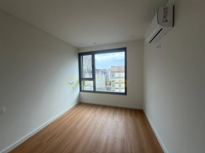 Apartamento T2 para Venda em Paranhos Foto 13