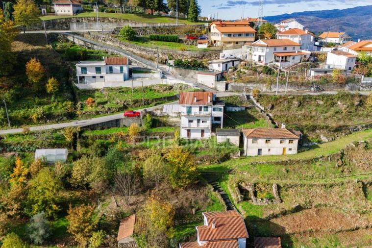 Moradia T3 para Venda em Salvador e Santo Aleixo de Além-Tâmega Foto 9