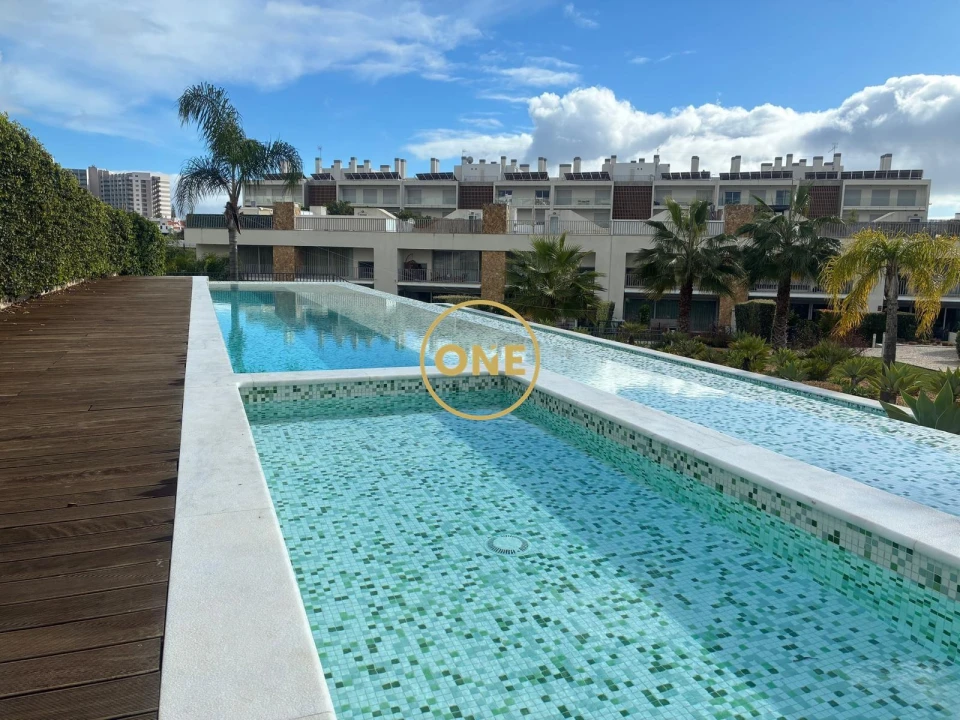 Moradia T3 para Venda em Albufeira e Olhos de Água Foto 1