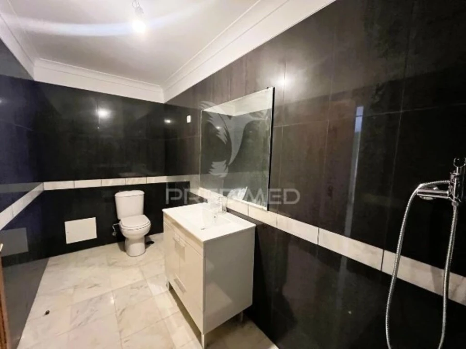 Moradia T4 para Venda em Sesimbra (Castelo) Foto 6