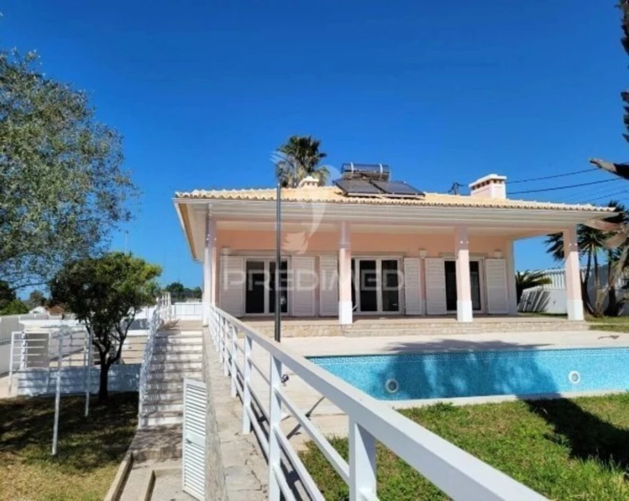 Moradia T5 para Venda em Sesimbra (Castelo) Foto 3