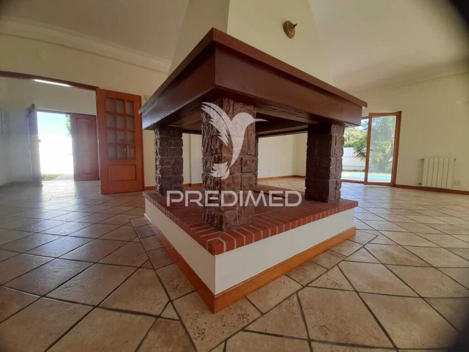 Moradia T5 para Venda em Sesimbra (Castelo) Foto 8