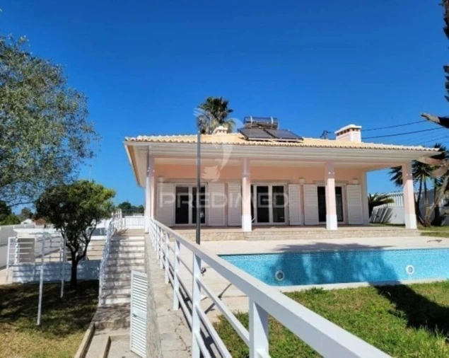 Moradia T5 para Venda em Sesimbra (Castelo) Foto 3