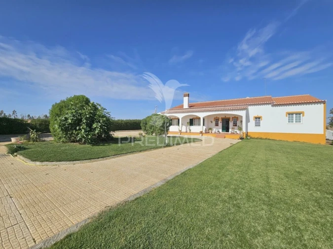 Moradia T4 para Venda em São Marcos da Ataboeira