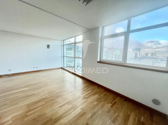 Apartamento T2 para Venda em Olivais Foto 12