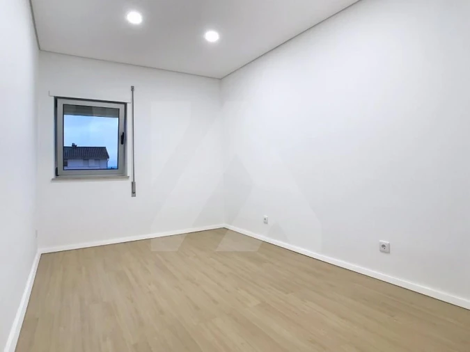 Apartamento T3 para Venda em Ovar, São João, Arada e São Vicente de Pereira Jusã Foto 1