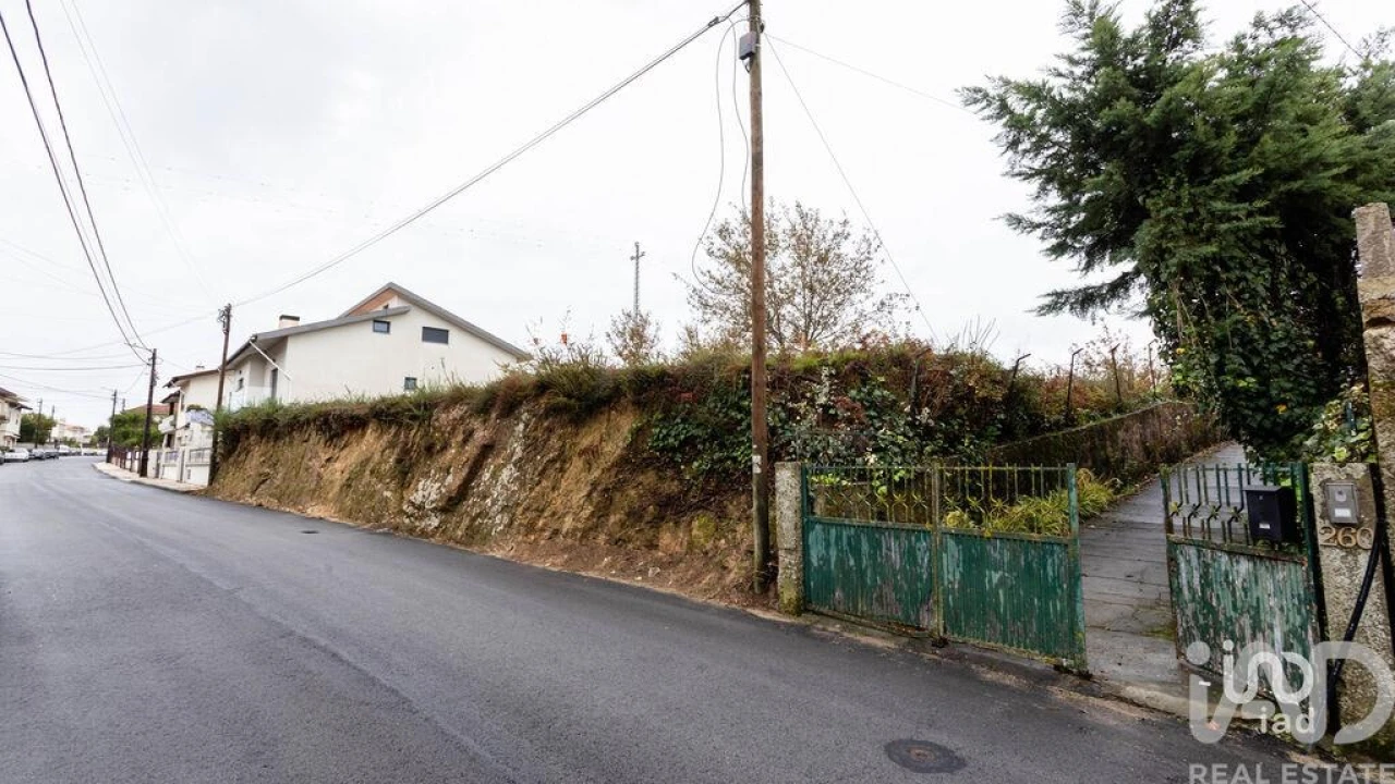 Terreno para Venda em Vila de Cucujães Foto 9
