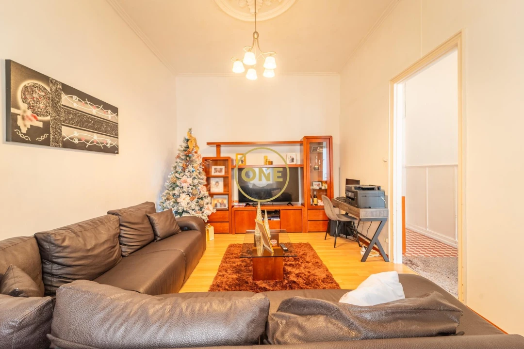 Moradia T4 para Venda em Ponta Delgada (São José) Foto 7