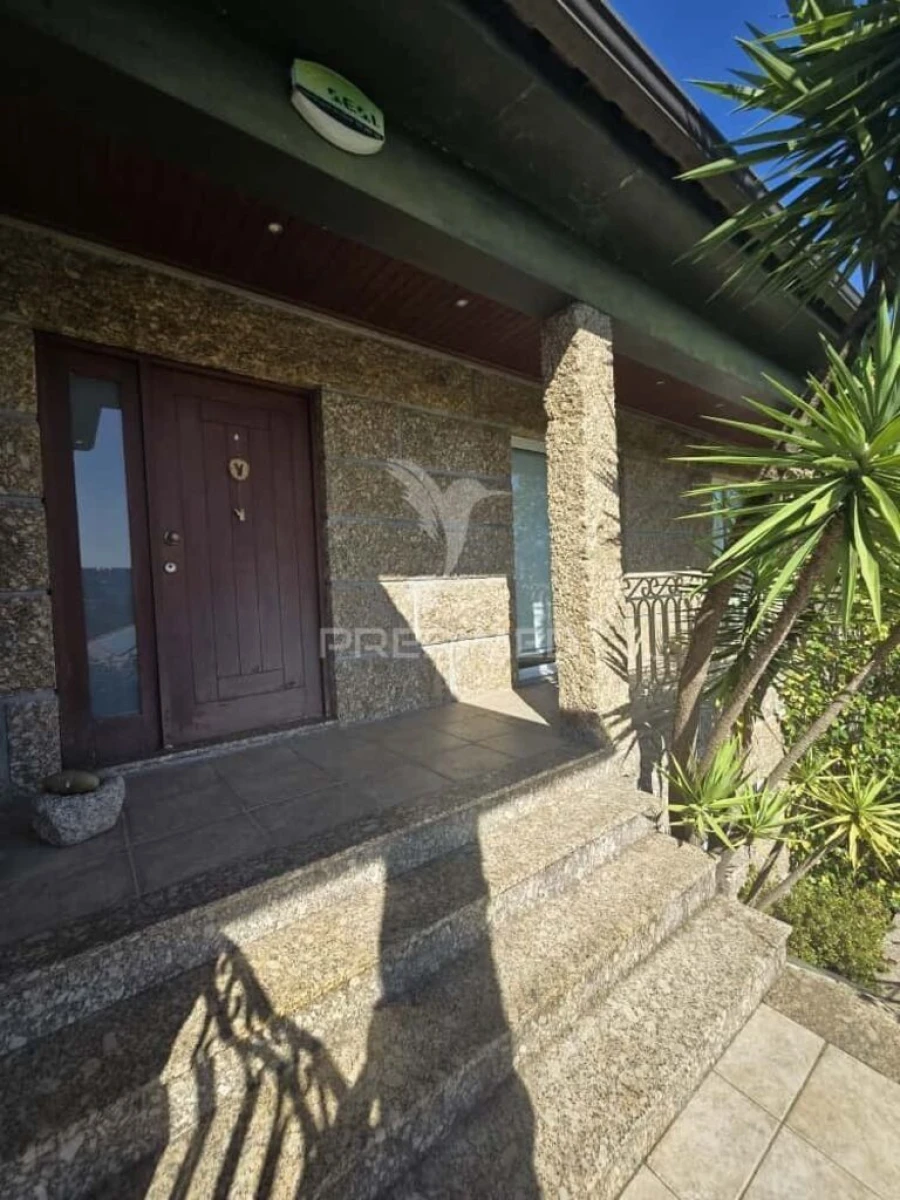 Moradia T3 para Venda em Travassos Foto 1