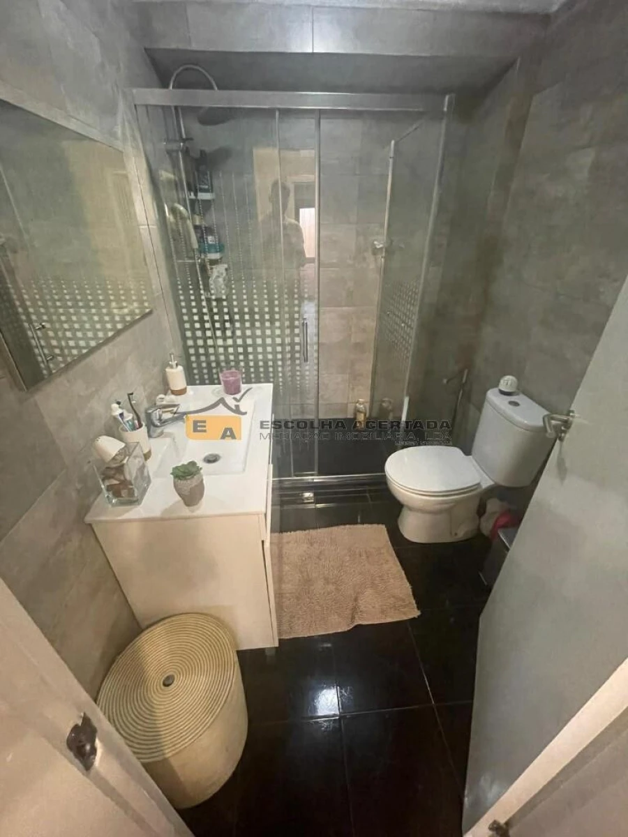Apartamento T2 para Venda em Rio Tinto Foto 11