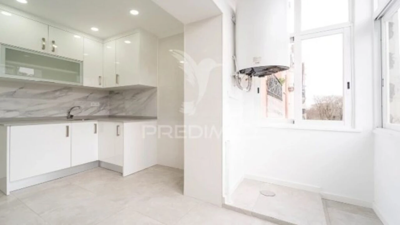 Apartamento T1 para Venda em Arroios Foto 6