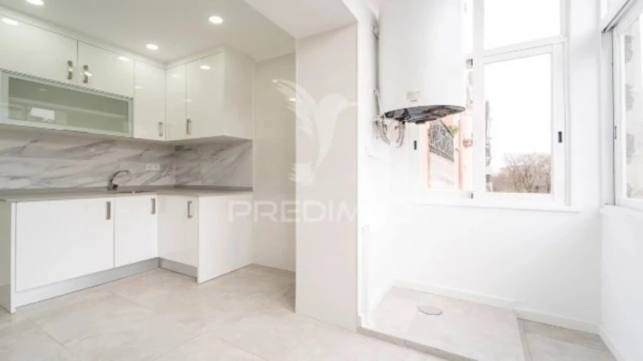 Apartamento T1 para Venda em Arroios Foto 6