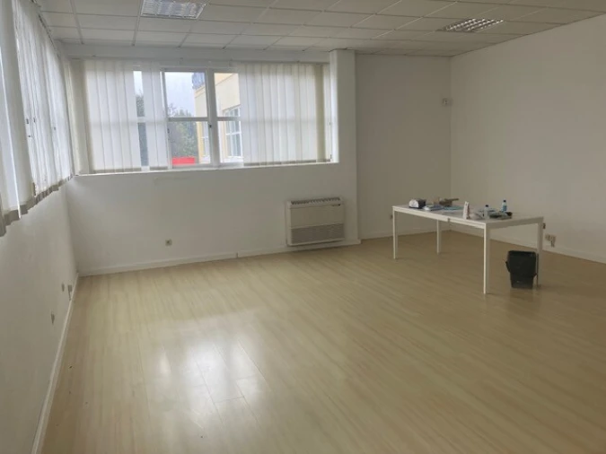 Armazém para Arrendamento em São João das Lampas e Terrugem Foto 4