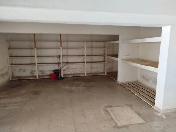 Garagem para Arrendamento em Algueirão-Mem Martins