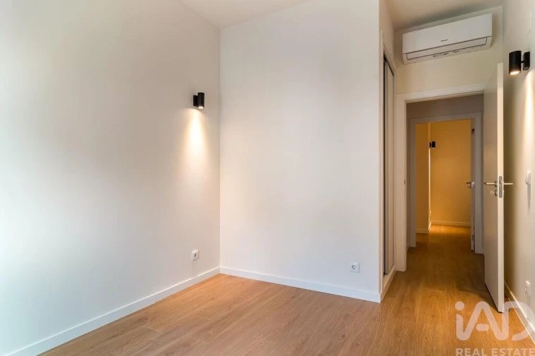 Apartamento T2 para Arrendamento em Arroios Foto 11