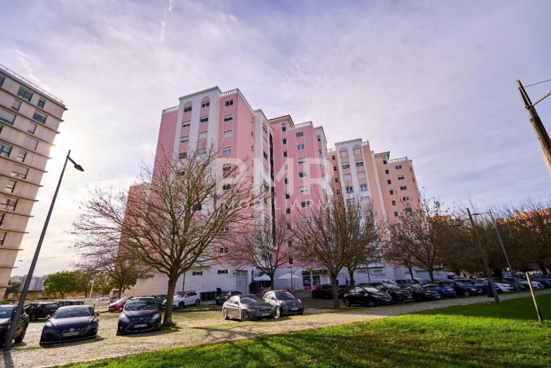 Apartamento T3 para Arrendamento em Lumiar Foto 25