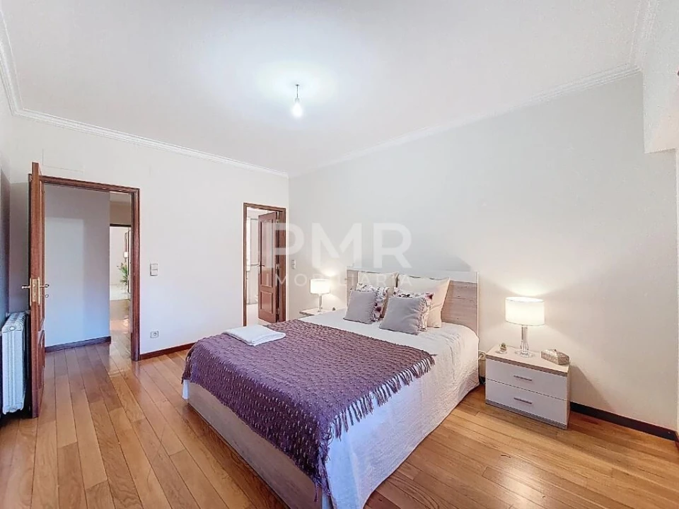 Apartamento T3 para Arrendamento em Lumiar Foto 12