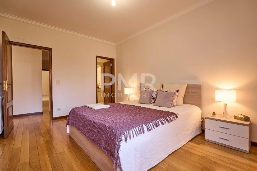 Apartamento T3 para Arrendamento em Lumiar Foto 14