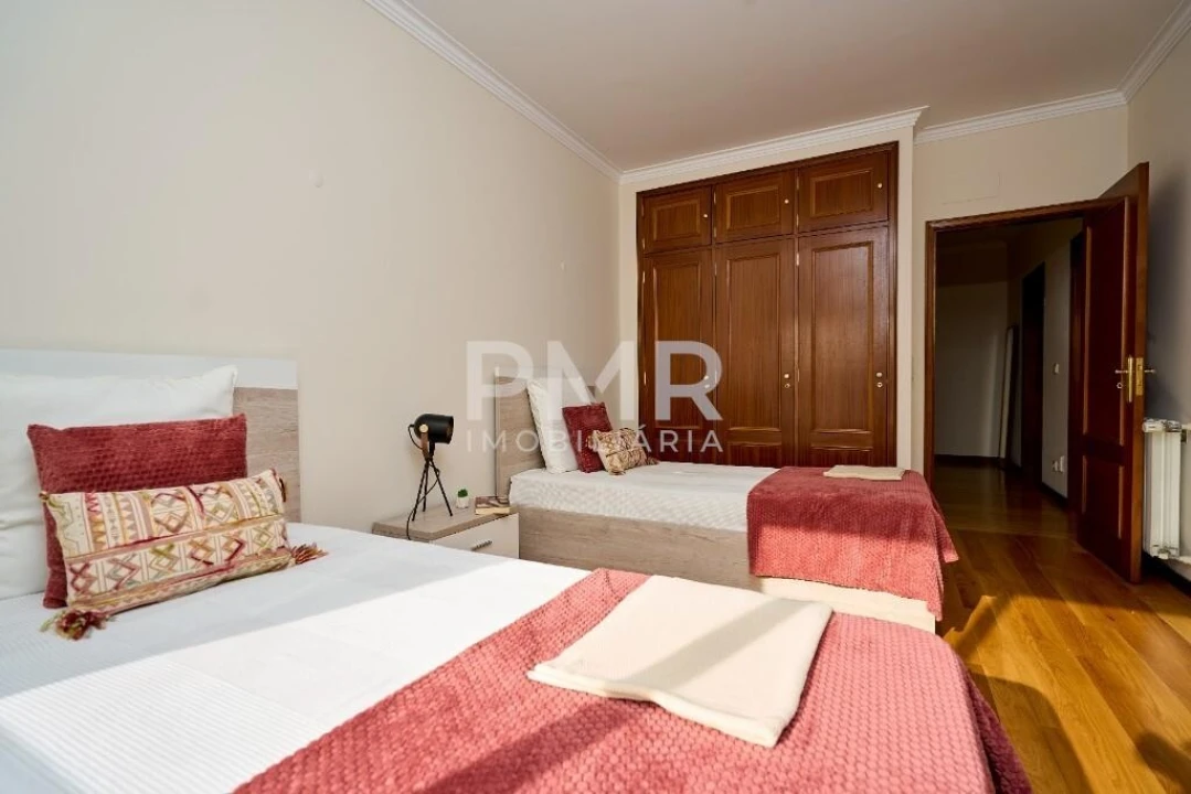 Apartamento T3 para Arrendamento em Lumiar Foto 15