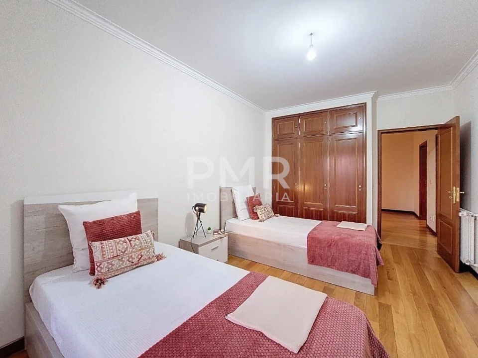 Apartamento T3 para Arrendamento em Lumiar Foto 14