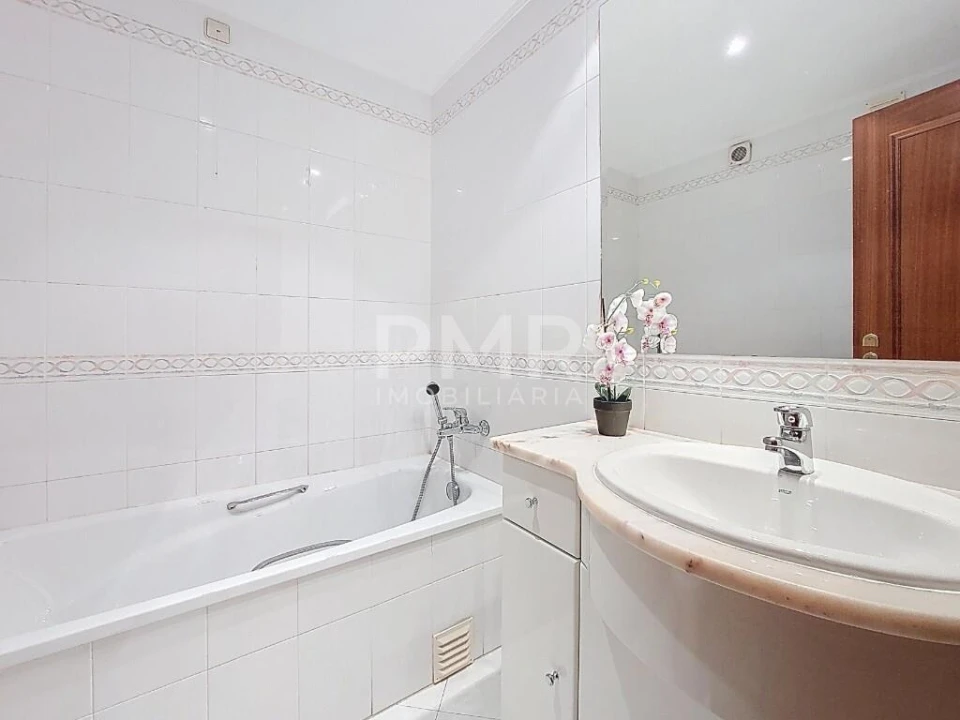 Apartamento T3 para Arrendamento em Lumiar Foto 8