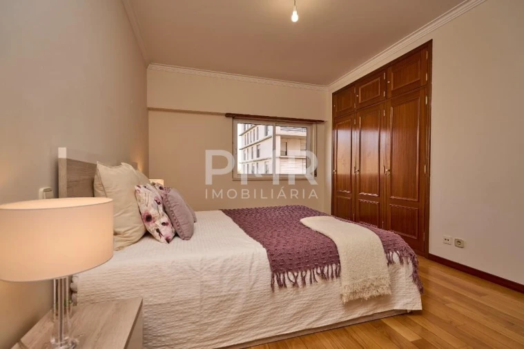 Apartamento T3 para Arrendamento em Lumiar Foto 13