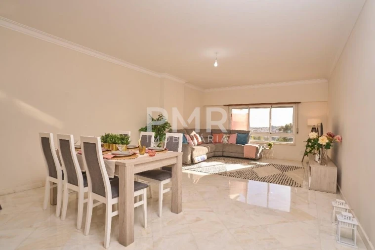 Apartamento T3 para Arrendamento em Lumiar Foto 3