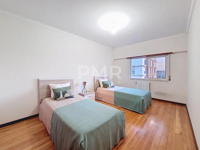 Apartamento T3 para Arrendamento em Lumiar Foto 6