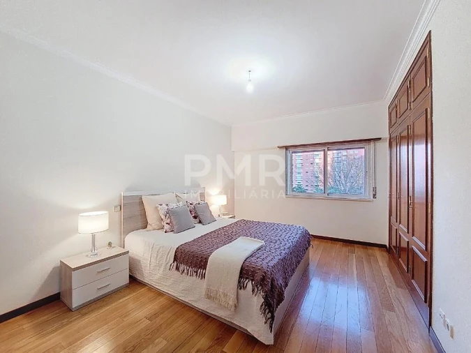 Apartamento T3 para Arrendamento em Lumiar Foto 4