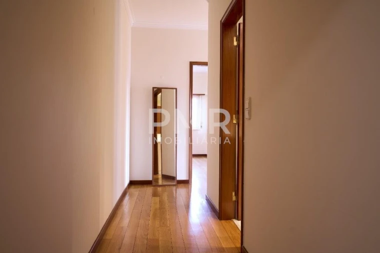 Apartamento T3 para Arrendamento em Lumiar Foto 16