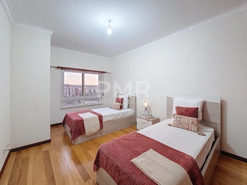 Apartamento T3 para Arrendamento em Lumiar Foto 5