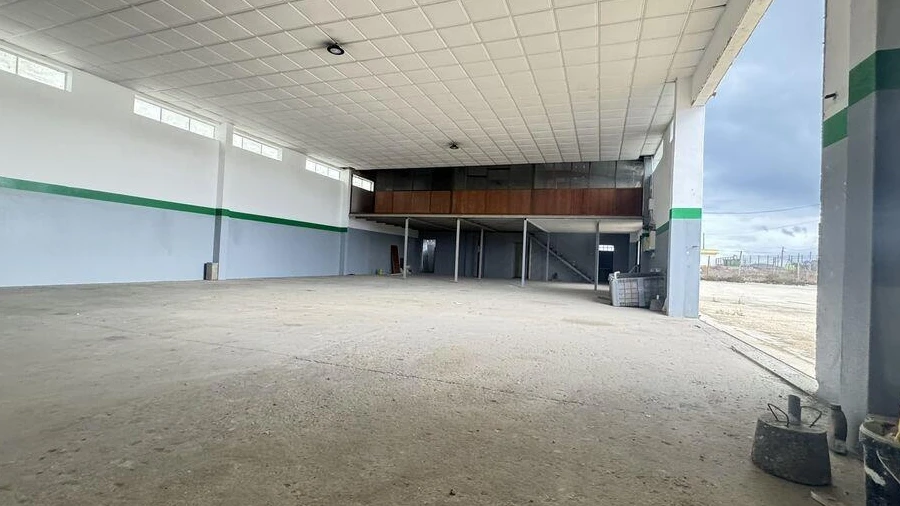 Loja para Venda em Madalena e Beselga