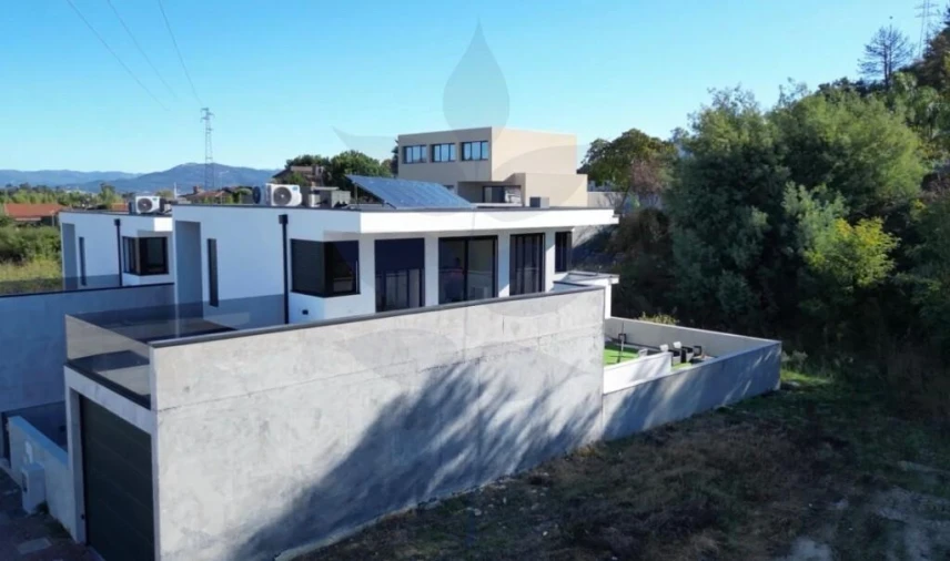 Moradia T4 para Venda em Palmeira Foto 26