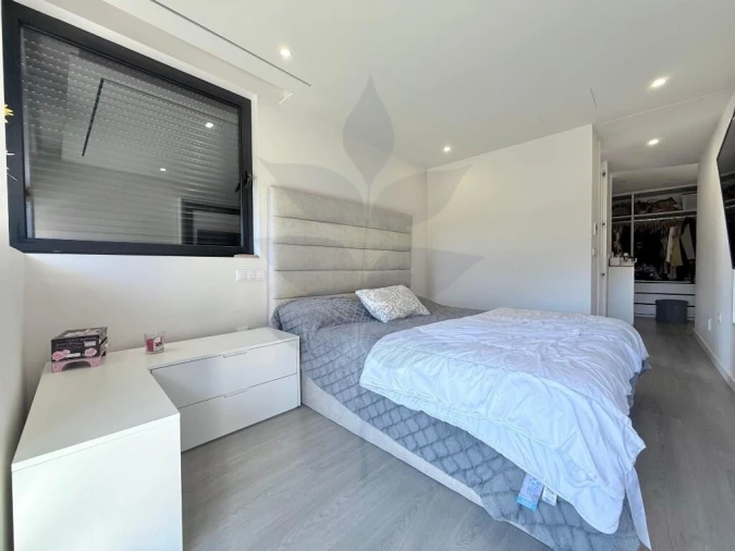 Moradia T4 para Venda em Palmeira Foto 6