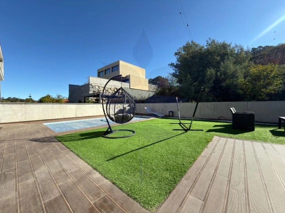 Moradia T4 para Venda em Palmeira Foto 36