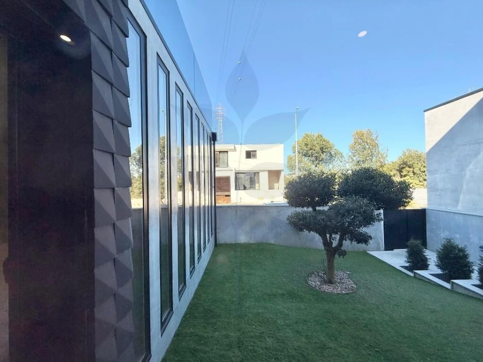 Moradia T4 para Venda em Palmeira Foto 24