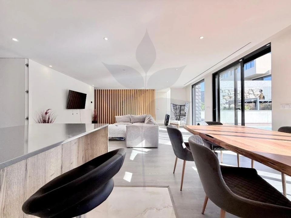 Moradia T4 para Venda em Palmeira Foto 4