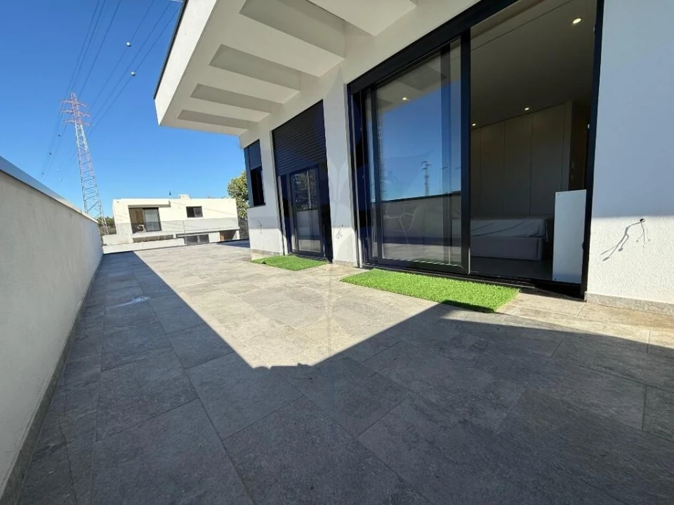 Moradia T4 para Venda em Palmeira Foto 34