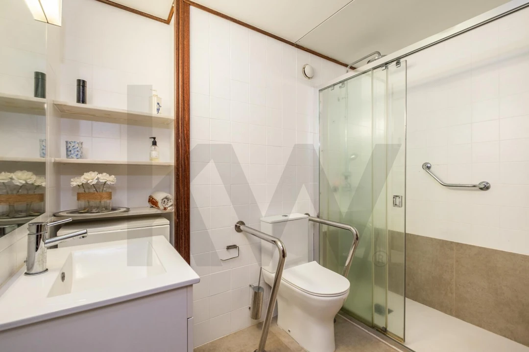 Apartamento T5 para Venda em São Martinho Foto 19