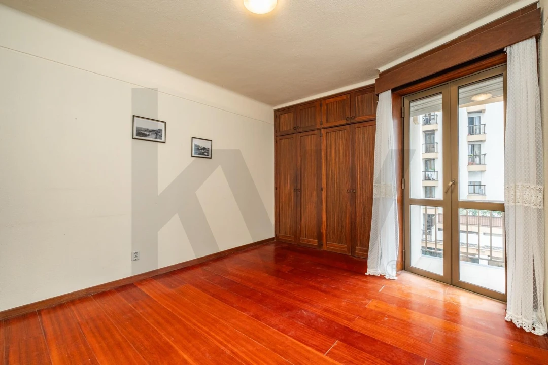 Apartamento T5 para Venda em São Martinho Foto 10