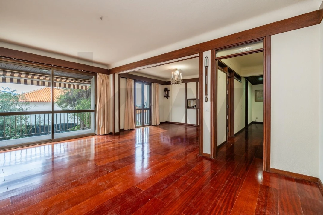 Apartamento T5 para Venda em São Martinho Foto 11