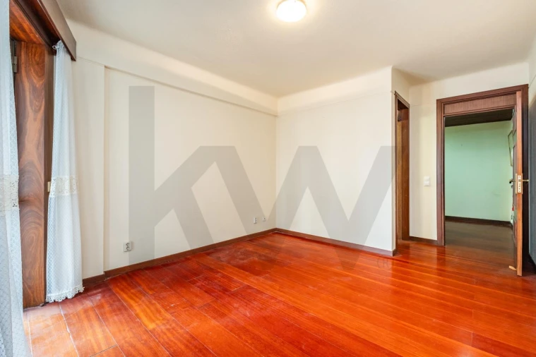 Apartamento T5 para Venda em São Martinho Foto 21