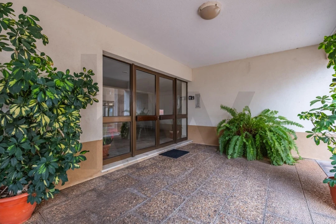 Apartamento T5 para Venda em São Martinho Foto 9