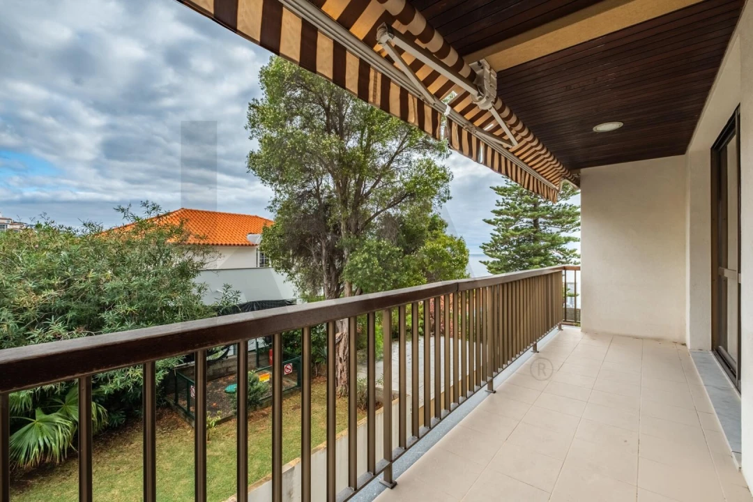 Apartamento T5 para Venda em São Martinho Foto 7