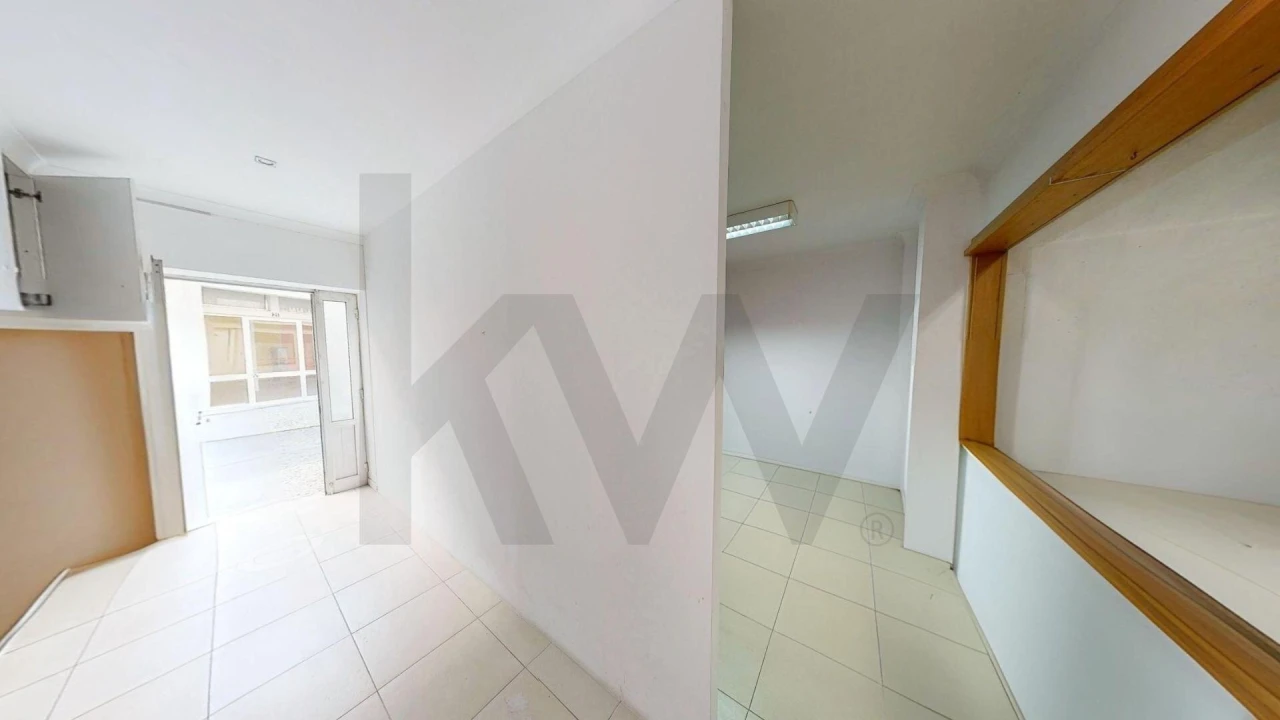 Escritório para Venda em Louriçal Foto 8