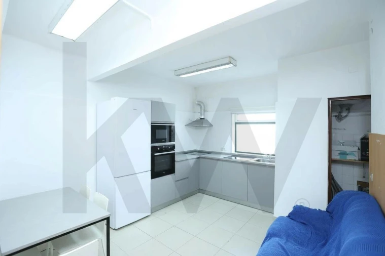 Escritório para Venda em Louriçal Foto 6