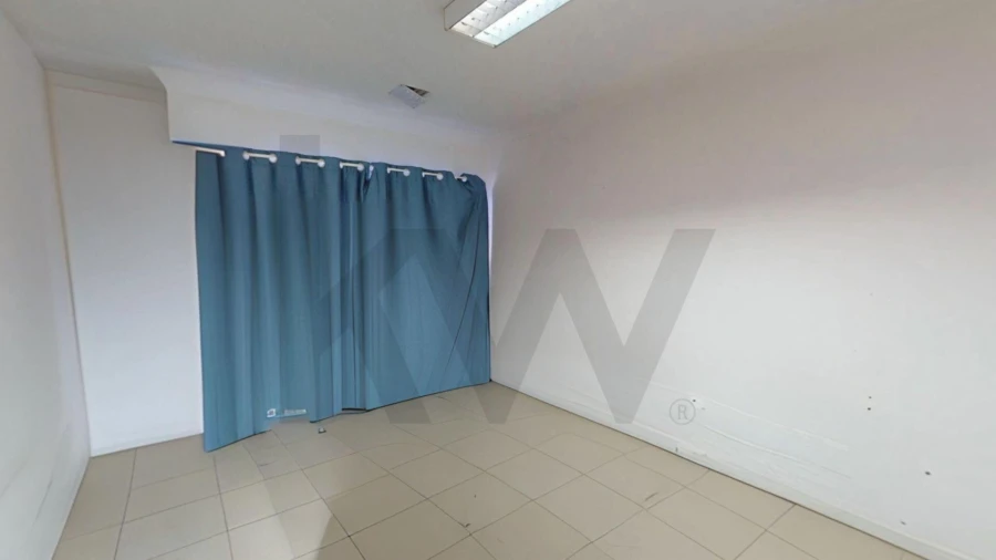 Escritório para Venda em Louriçal Foto 9